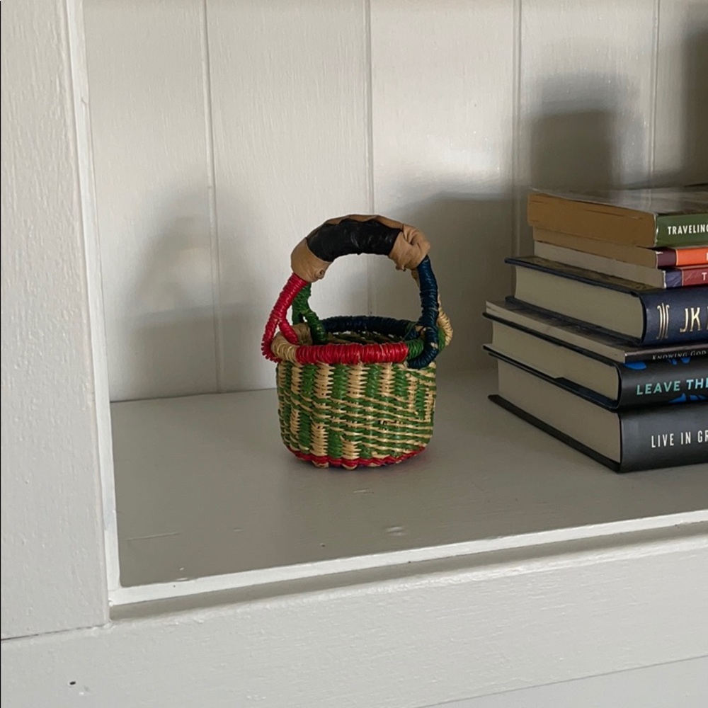 Mini woven basket